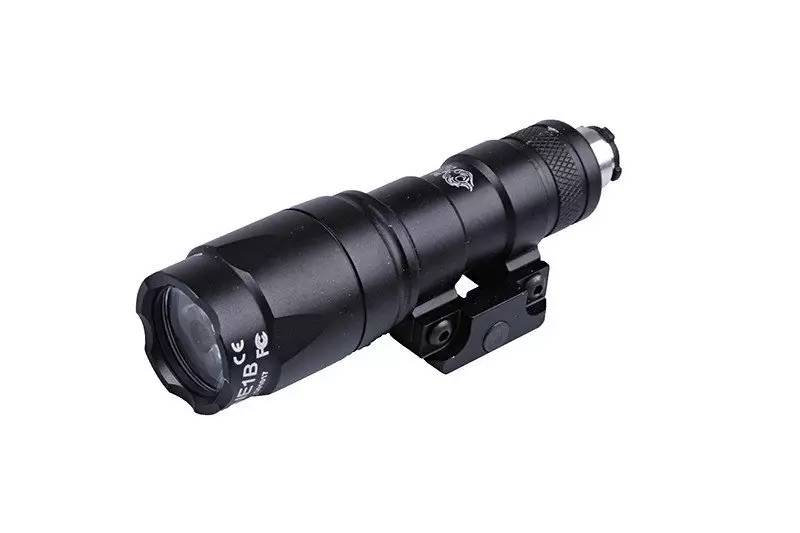 Lanterna tática Scout M300A - preta